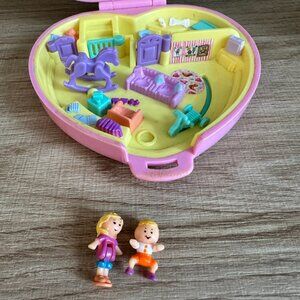 1994 Vintage Bluebird Polly Pocket Perfect Playroom Pink Heart Compact 2 Dolls